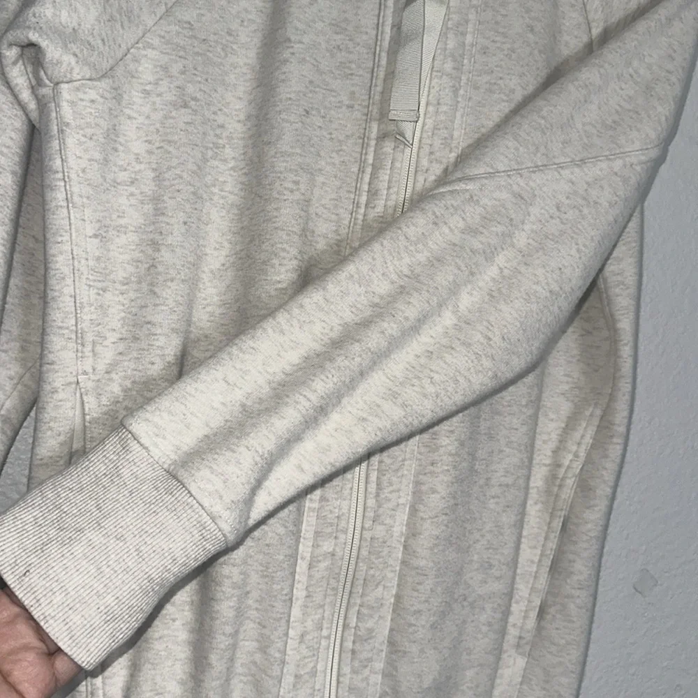 Athleta Triumph Women's Size XSmall Ivory Cream Long Sleeve‎ Full Zip Hoodie